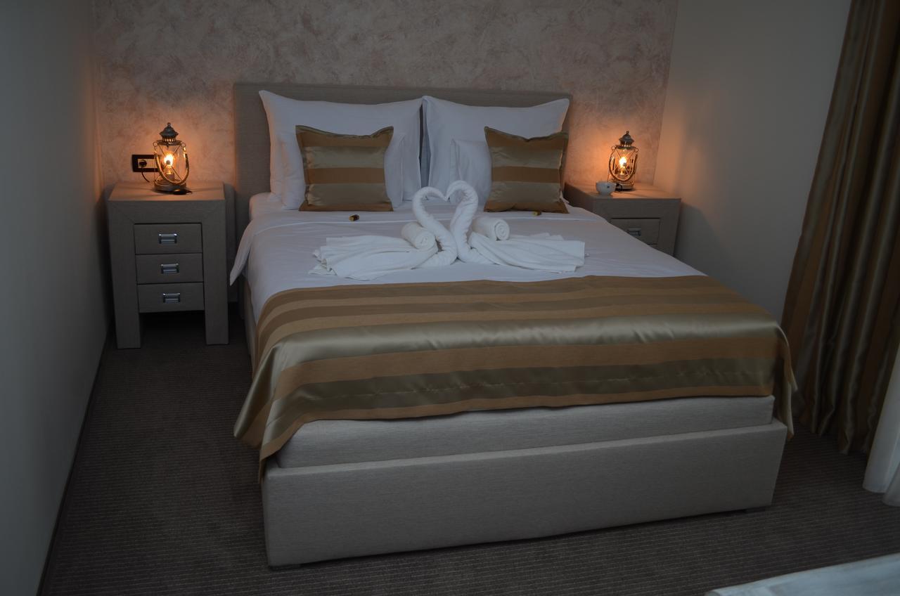 Hotel Helada Тиват Экстерьер фото