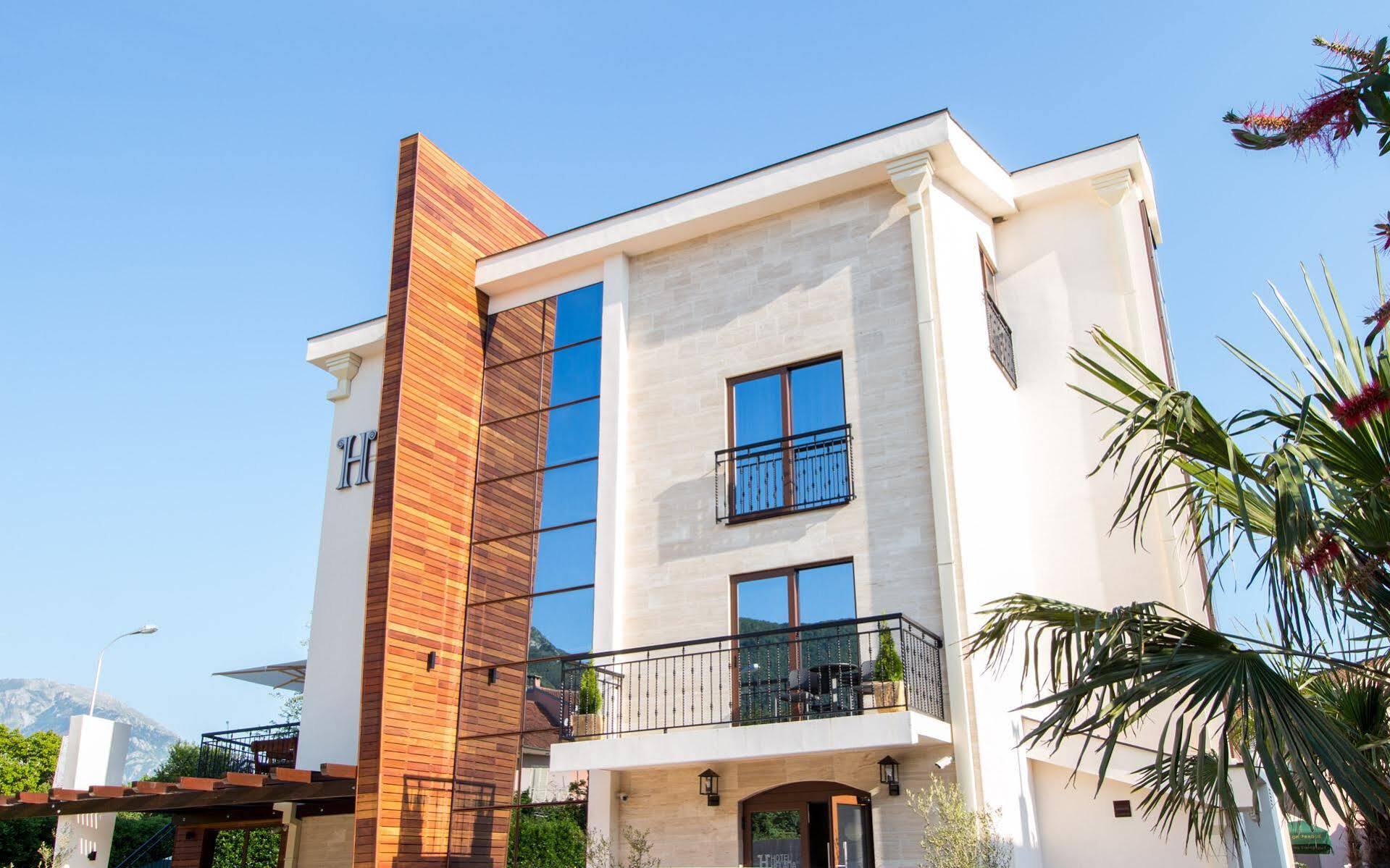 Hotel Helada Тиват Экстерьер фото