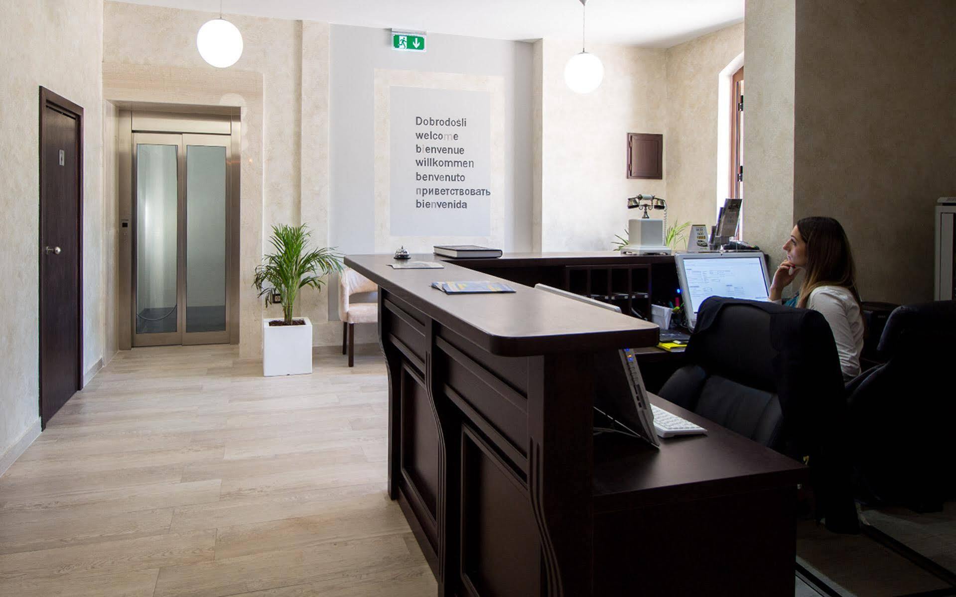 Hotel Helada Тиват Экстерьер фото